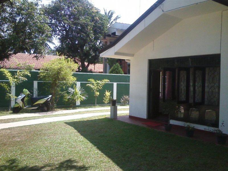 Mazz Homestay Negombo Exterior photo