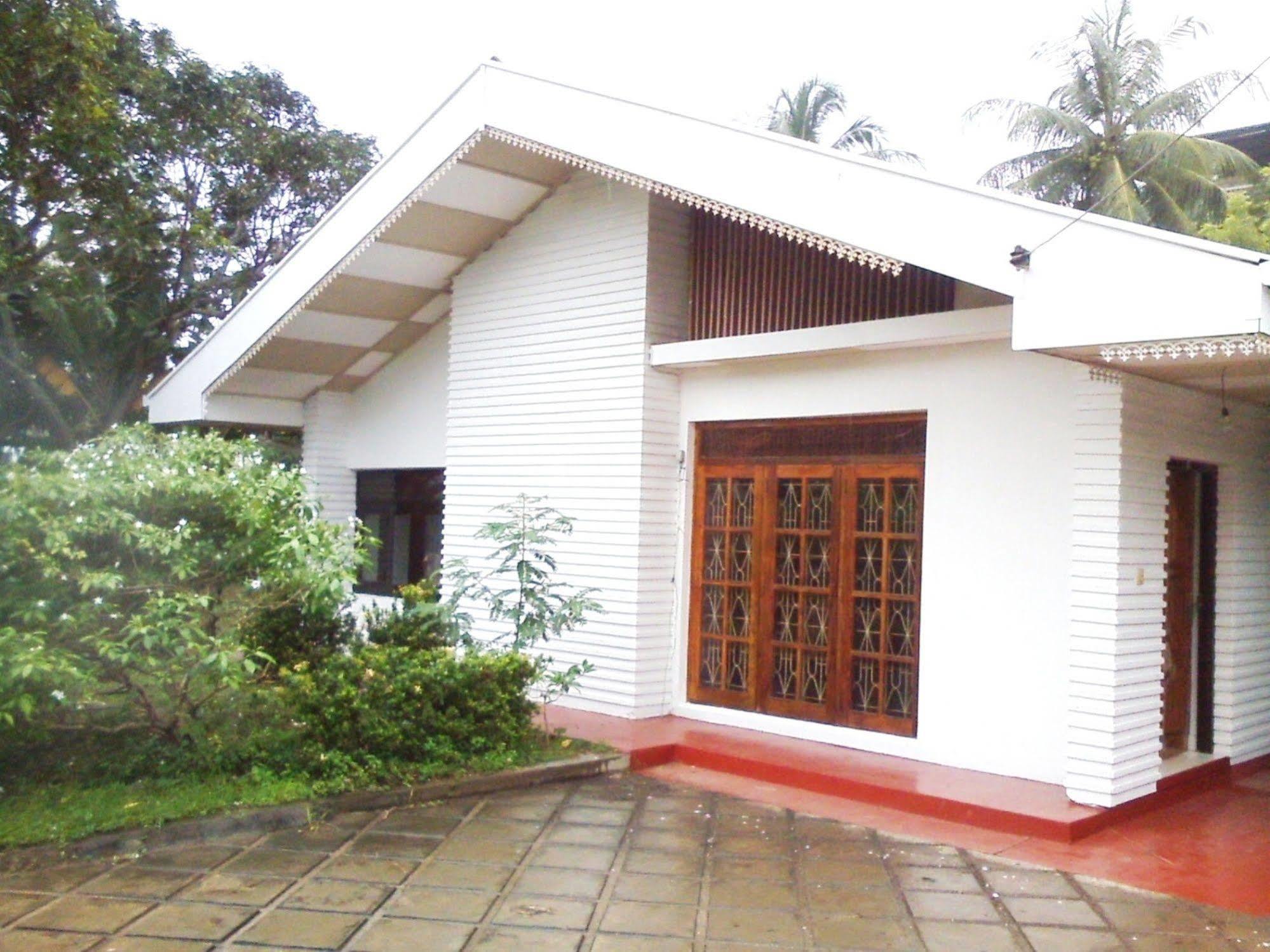 Mazz Homestay Negombo Exterior photo